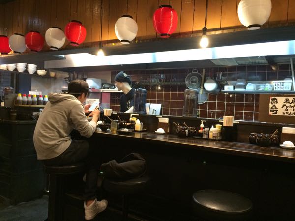 神虎，黒虎，赤虎，ラーメン，大阪，東梅田