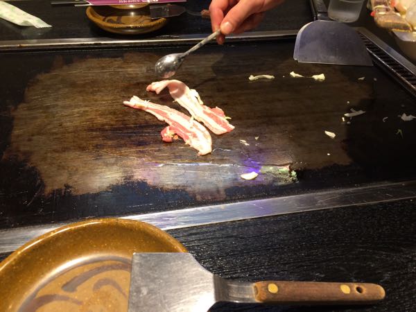 味乃家,味乃家ミックス,広島焼き,牛すじ煮込み,大阪,難波