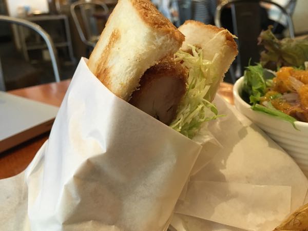 オンサヤ,ONSAYA,コーヒー,チキンカツサンド,ケニア