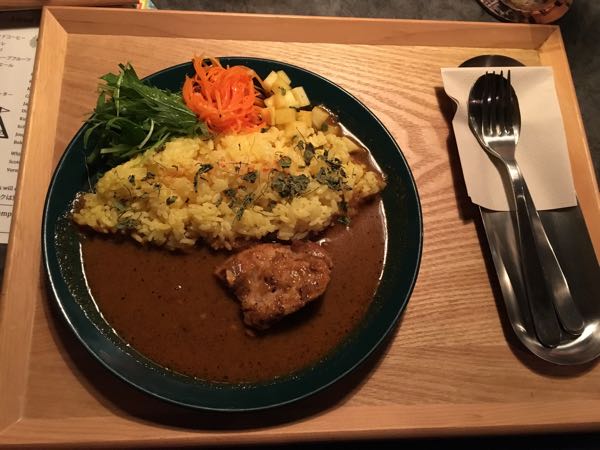 KAMP,岡山,奉還町,ゲストハウス,バックパッカー,カレー