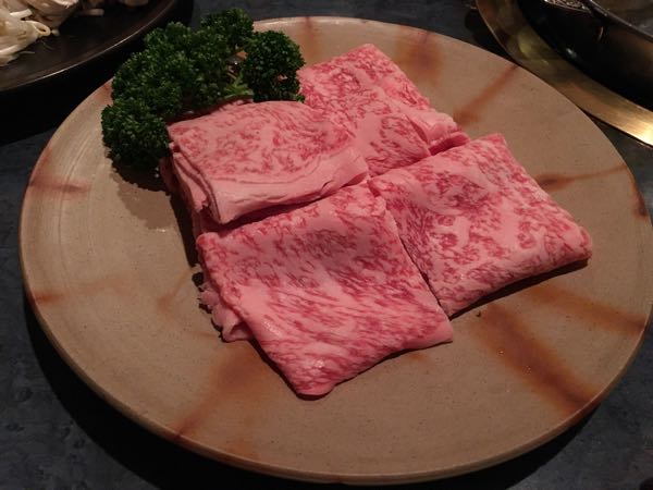 うっしっしー,特選和牛肉しゃぶしゃぶ,ミノの唐揚げ,シャケ茶漬け,石焼チーズビビンバ