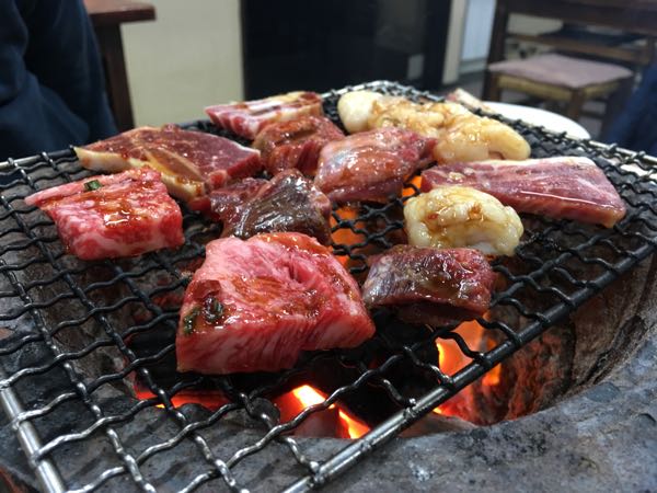 マンボ,焼肉,岡山,七輪,うまい,安い,人気